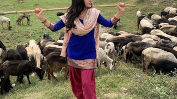 Sara Ali Khan experiences the farm life in BTS pictures from the sets of ‘Atrangi Re’ in Uttar Pradesh