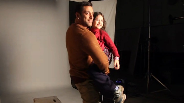 The Bajrangi Bhaijaan Diaries | Making of Poster Shoot | Salman Khan, Harshaali Malhotra