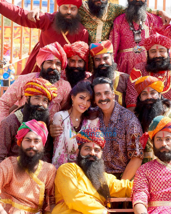 bachchhan paandey 1