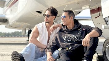 Movie Wallpapers Of Bade Miyan Chote Miyan