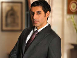 Jim Sarbh’s matrimonial ad for Ishwak Singh: “Look at those long…”| Rapid Fire | Rocket Boys