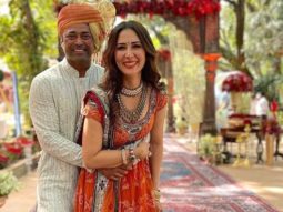 Kim Sharma shies away as boyfriend Leander Paes holds her close to him