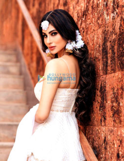 Celeb Photos Of Mouni Roy
