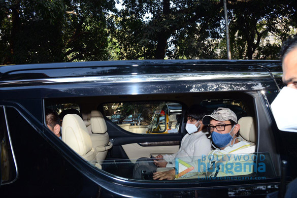 photos aamir khan snapped at a dubbing studio in bandra 5
