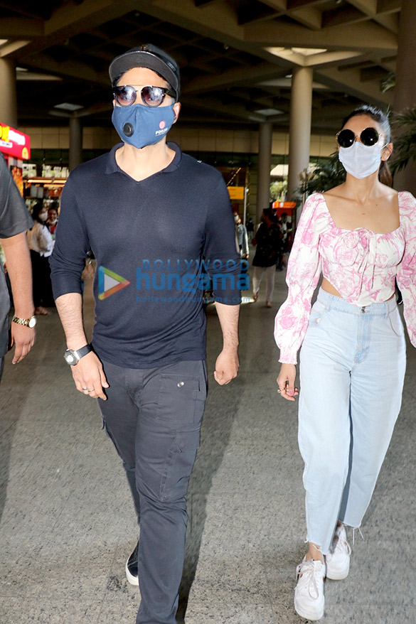 photos alia bhatt rashmika mandanna rakul preet singh jackky bhagnani and others snapped at the mumbai airport 3