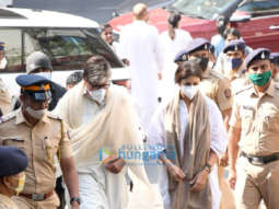 Photos: Celebs arrive at Lata Mangeshkar’s residence to pay last respects