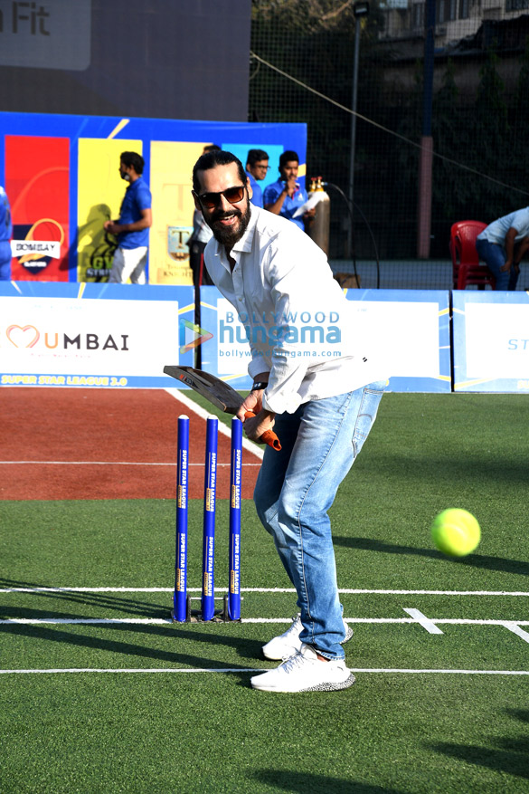 photos celebs snapped at superstar league launch 8