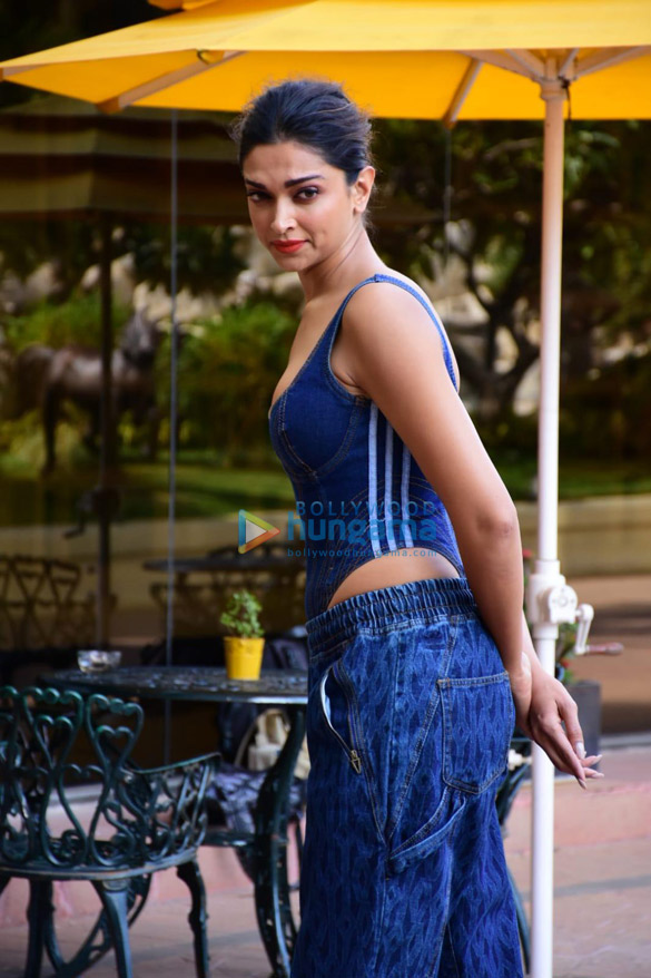 photos deepika padukone siddhant chaturvedi ananya panday dhairya karwa spotted promoting their film gehraiyaan at taj lands end in bandra 9