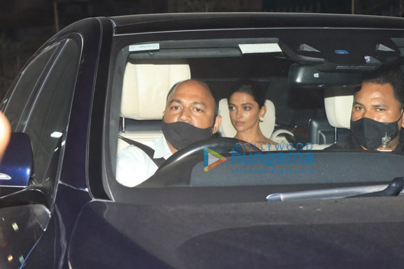 photos deepika padukone snapped arriving to watch the alia bhatt starrer gangubai kathiawadi 2 photos deepika padukone snapped arriving to watch the alia bhatt starrer gangubai kathiawadi 2