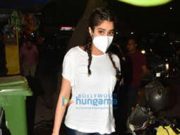 Photos: Janhvi Kapoor snapped in Bandra