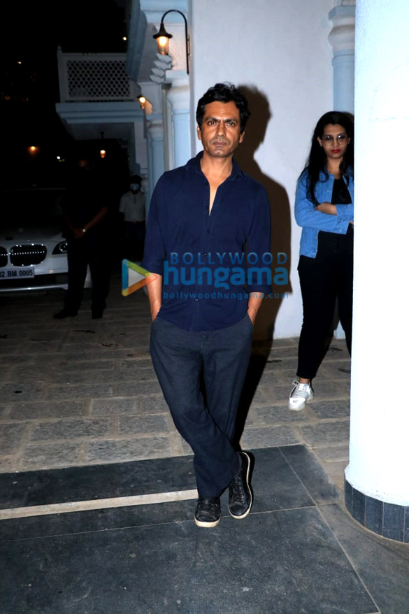 photos kangana ranaut and mukesh chhabra spotted at nawazuddin siddiquis house warming party 6
