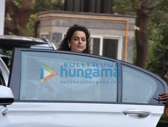 photos kangana ranaut snapped in bandra 1 4