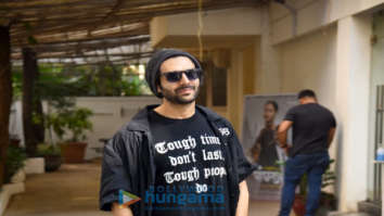 Photos: Kartik Aaryan snapped at Sunny Super Sound in Juhu