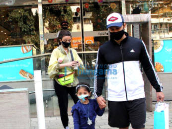 Photos: Kunal Kemmu and Soha Ali Khan spotted at Food Hall in Santacruz