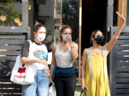 Photos: Malaika Arora, Kareena Kapoor Khan and Amrita Arora spotted in Bandra