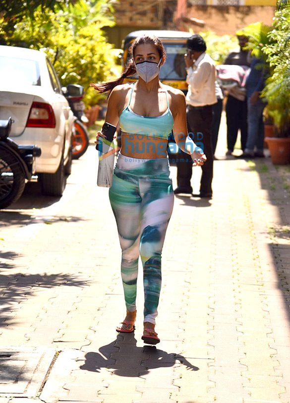 photos malaika arora and zareen khan give fitness goals in athleisure wear as they get clicked at diva yoga in bandra 1