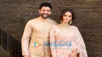 Photos: Newly married couple Farhan Akhtar and Shibani Dandekar pose for the cameras outside their residence