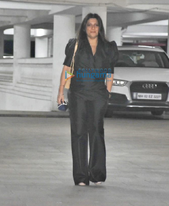 photos newly weds farhan akhtar and shibani dandekar along with others arrive for their wedding bash at riteish sidhwanis house 11