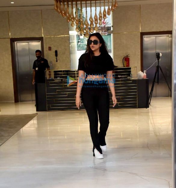 photos parineeti chopra snapped at the t series office in andheri 000 4