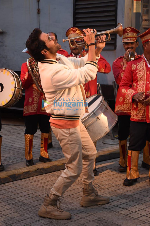 photos rajkummar rao bhumi pednekar and others snapped at the screening of badhaai do 3