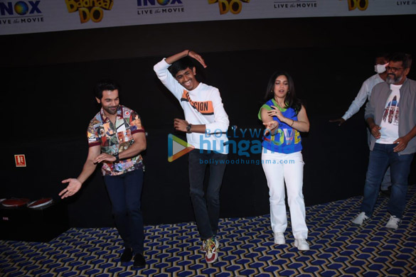 photos rajkummar rao and bhumi pednekar spotted at inorbit mall in malad 1
