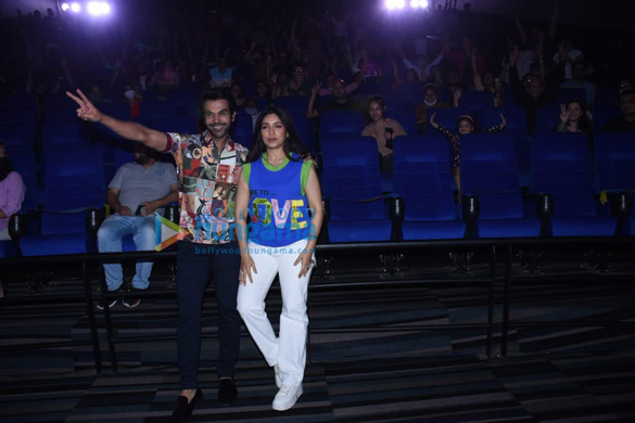 photos rajkummar rao and bhumi pednekar spotted at inorbit mall in malad 6