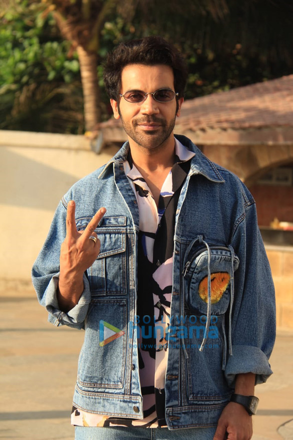 photos rajkummar rao spotted during badhaai do promotions 4