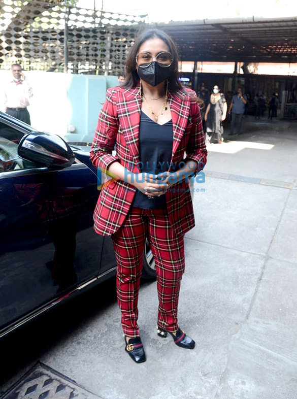 photos rani mukerji snapped rocking a lad power suite outside holy family hospital in bandra 2