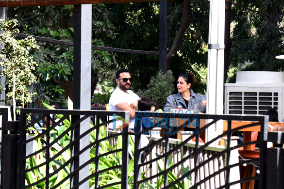 photos saif ali khan kareena kapoor khan and taimur ali khan snapped at bkc in bandra 2