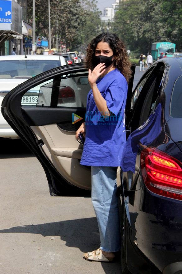 photos sanya malhotra spotted at khar 3