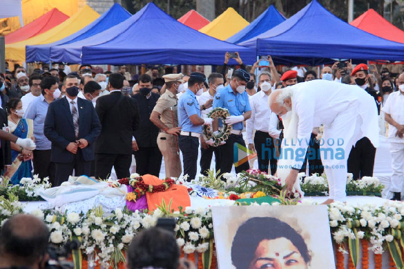 photos shah rukh khan sachin tendulkar shraddha kapoor other celebs attend lata mangeshkars state funeral at shivaji park 965 1