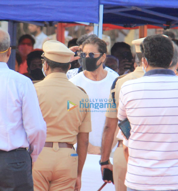 photos shah rukh khan sachin tendulkar shraddha kapoor other celebs attend lata mangeshkars state funeral at shivaji park 999 3