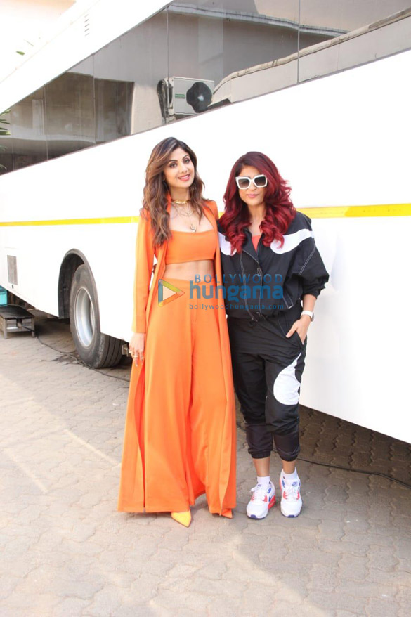 photos shilpa shetty shehnaaz gill and tahira kashyap khurrana snapped together in the city 7