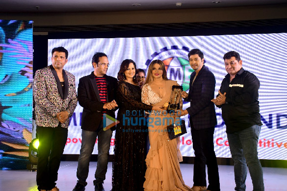 Photos: Shreyas Talpade, Rakhi Sawant and others attend the India Fashion League 2022 and Aarvee Iconic Achievers Awards 2022 Photos: Shreyas Talpade, Rakhi Sawant and others attend the India Fashion League 2022 and Aarvee Iconic Achievers Awards 2022