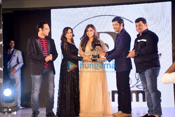 photos shreyas talpade rakhi sawant and others attend the india fashion league 2022 and aarvee iconic achievers awards 2022 5