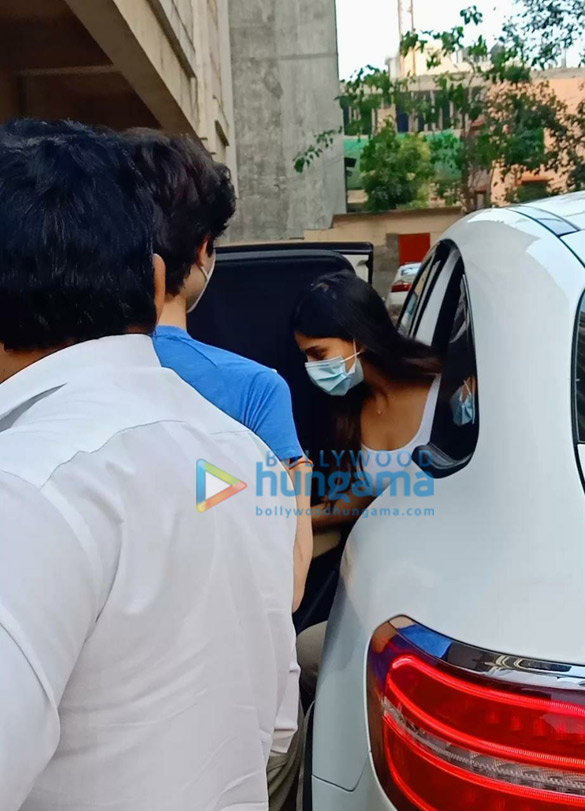 photos suhana khan snapped in bandra 1