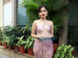 Photos: Urfi Javed snapped in yet another bold outfit in Juhu