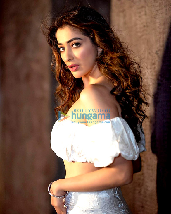 raai laxmi 13