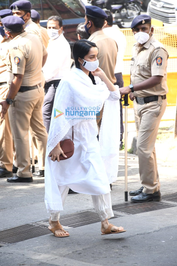RIP Lata Mangeshkar: Amitabh Bachchan, Shraddha Kapoor, Sanjay Leela Bhansali, Anupam among others arrive at singer's residence to pay last respects 