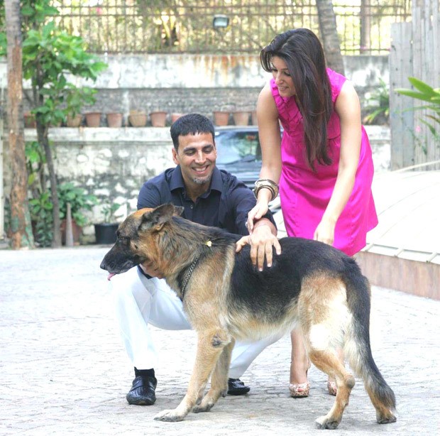 Akshay Kumar and Twinkle Khanna pen heartbreaking notes as their dog Cleo passes away - "Will miss you"