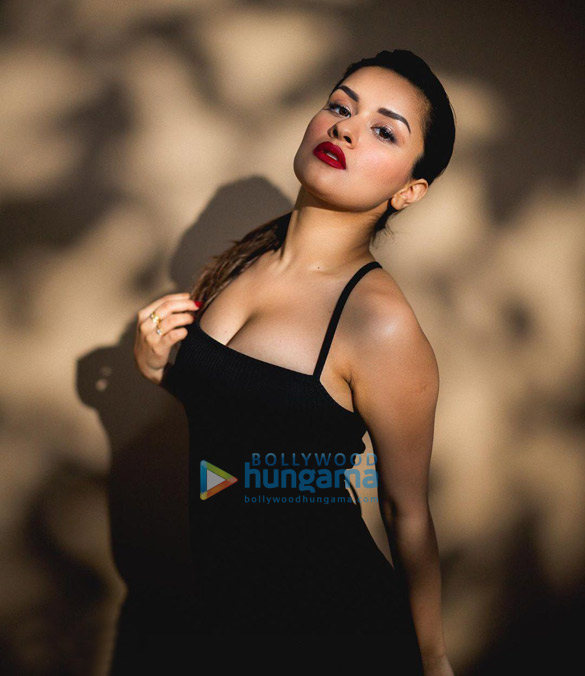 avneet kaur 121 1