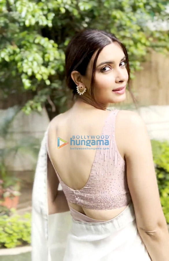 diana penty 2 8