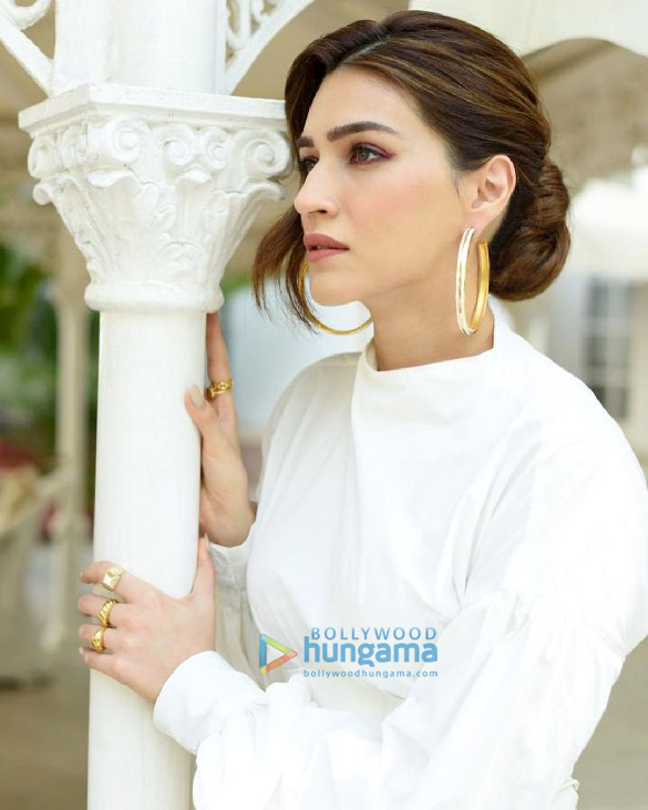 kriti sanon 2 63