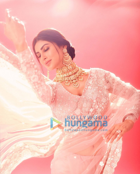 mouni roy 1 99