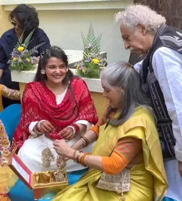 Naseeruddin Shah's Einstein look grabs attention as he poses with Pankaj Kapur, Supriya Pathak, Ratna Pathak at Sanah Kapur and Mayank Pahwa's wedding festivities