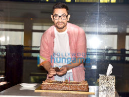 Photos: Aamir Khan cuts the cake with media at his home in Bandra