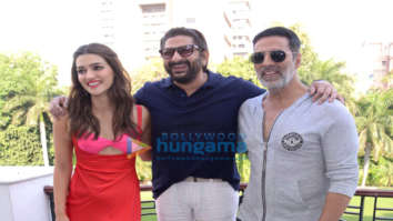 Photos: Akshay Kumar, Kriti Sanon and Arshad Warsi promote Bachchhan Paandey in Delhi
