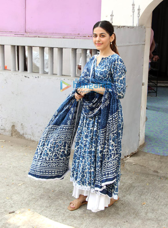 photos alaya f snapped in a blue suit outside her dance class in khar 1