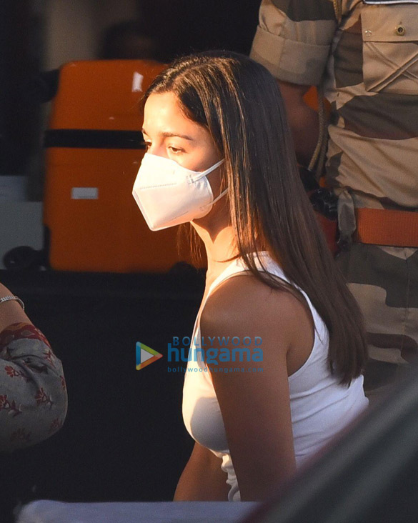 Photos: Alia Bhatt snapped with Shaheen Bhatt and Soni Razdan at the private airport in Kalina as they return from their vacation in the Maldives Photos: Alia Bhatt snapped with Shaheen Bhatt and Soni Razdan at the private airport in Kalina as they return from their vacation in the Maldives