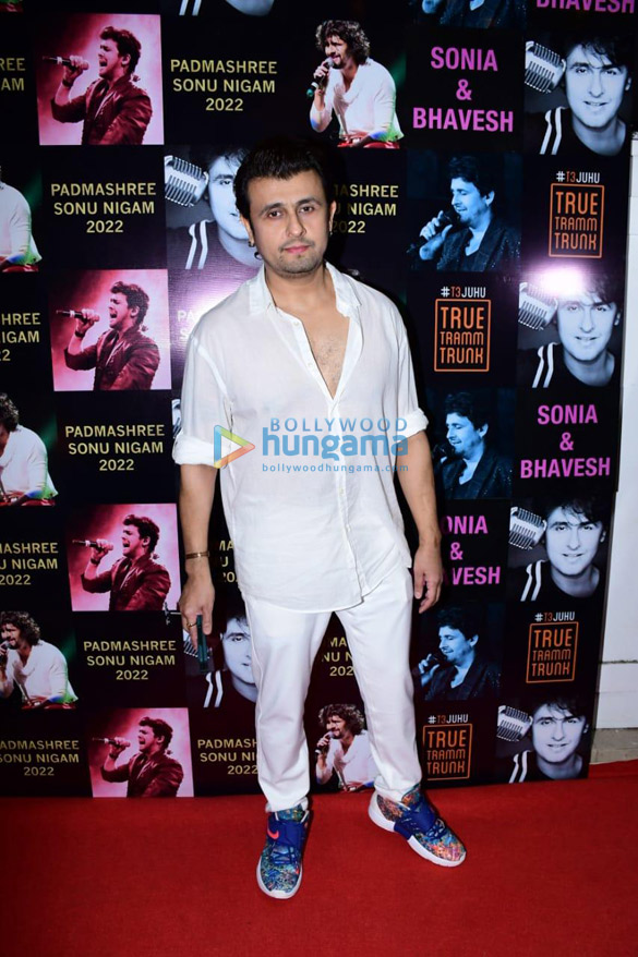 photos celebs attend party celebrating sonu nigams padmashree 13